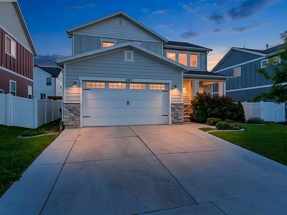 2nd image of 4367 E Golden Oak Ln