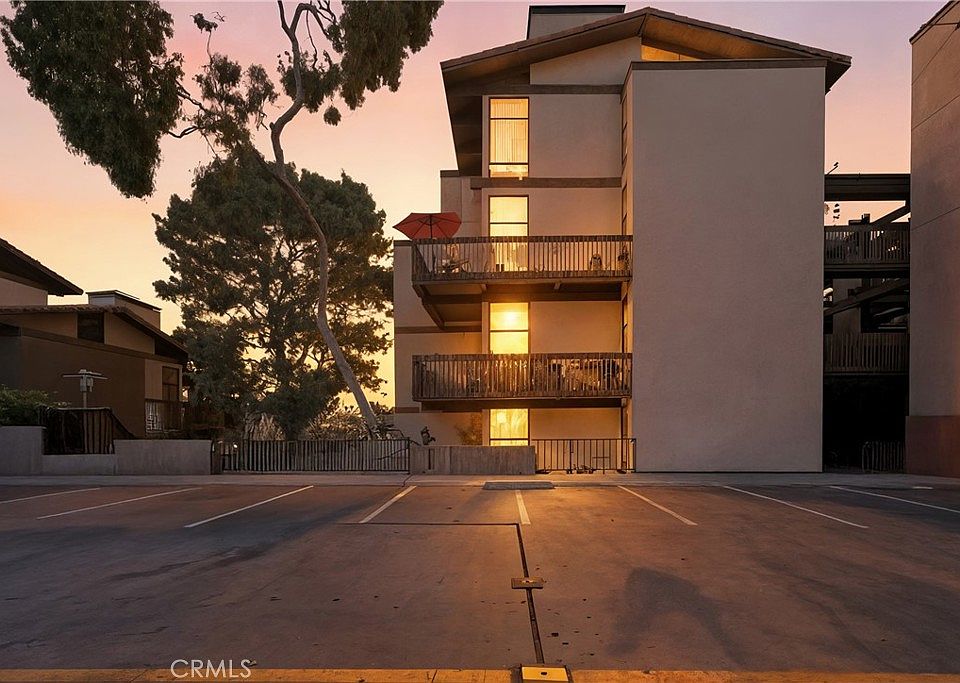 1st image of 6209 Marina Pacifica Dr N
