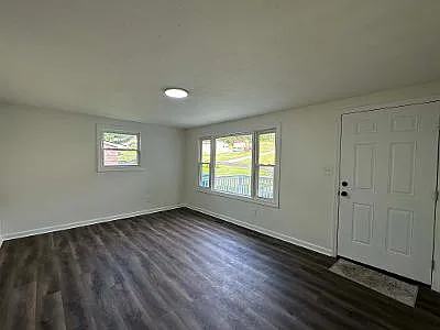 1414 Eastgate Ave NE — Photo 11