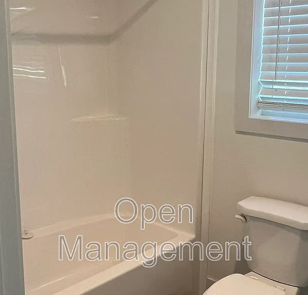 825 1st Ave E #79 — Photo 12