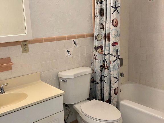 2nd image of 2268 NE Center Cir