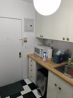 Rented by J Misrahi Realty Corp | media 6