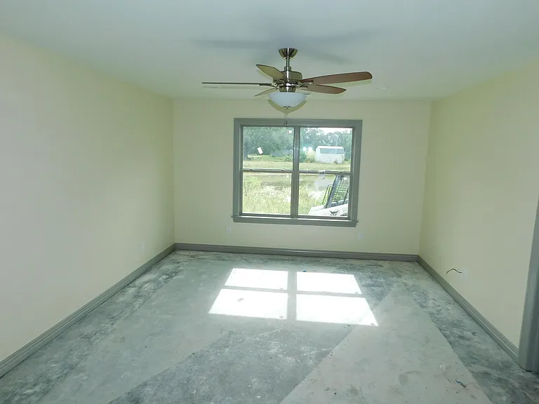 3306 N Hughmount Rd — Photo 8