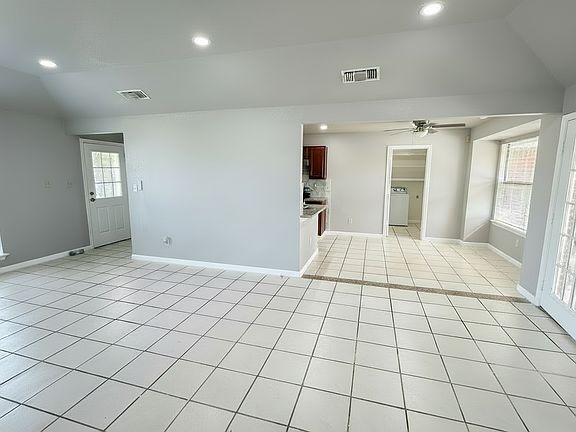 4th image of 3113 Key West Dr