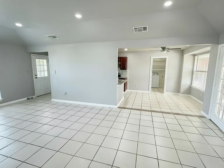 3113 Key West Dr — Photo 4