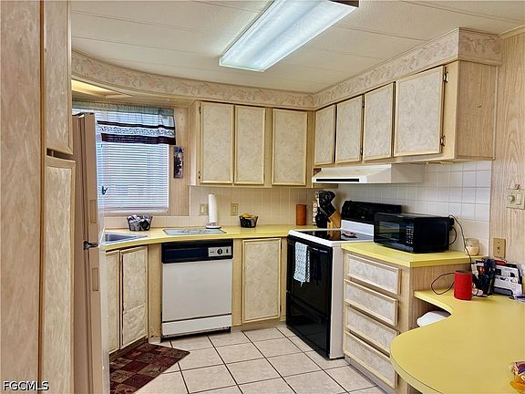 5th image of 3049 Longview Ln