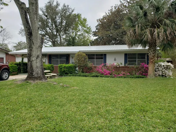 215 Newcastle Dr, Fort Walton Beach, FL 32547