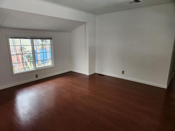 5th image of 702 Spindrift Dr #702