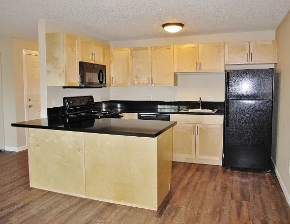 2775 NE Division St #H — Photo 4