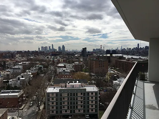 Sold by Living Dream Realty | media 22