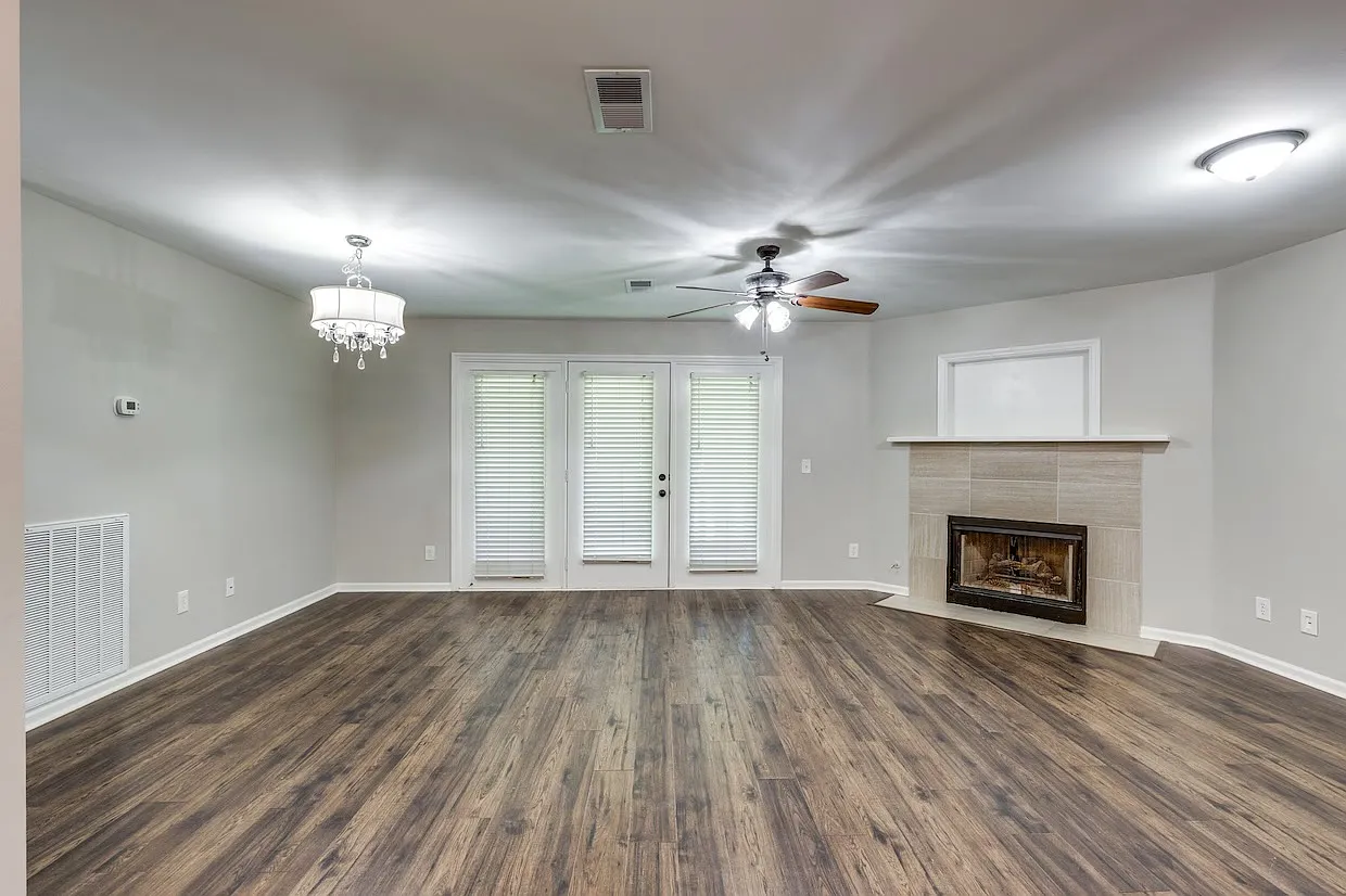 3 bed, 1520 sqft, $2,545 — Photo 3