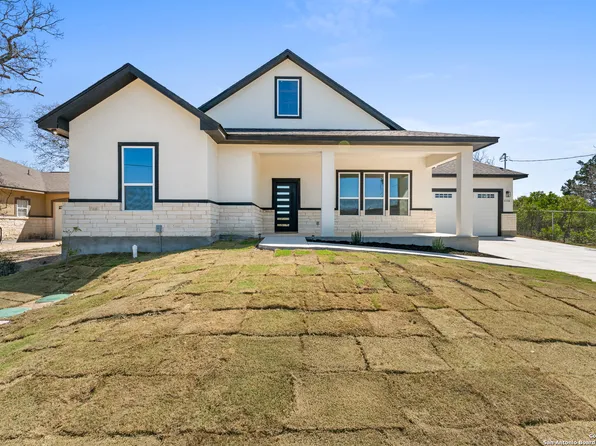 8106 Ventura Blvd, Selma, TX 78154