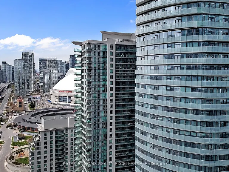 10 York St #2203 — Photo 4