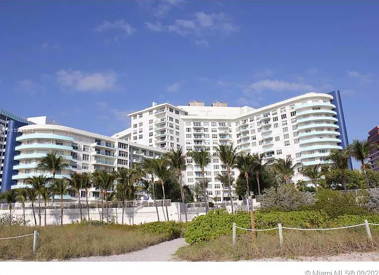 5161 Collins Ave #508 — Photo 35