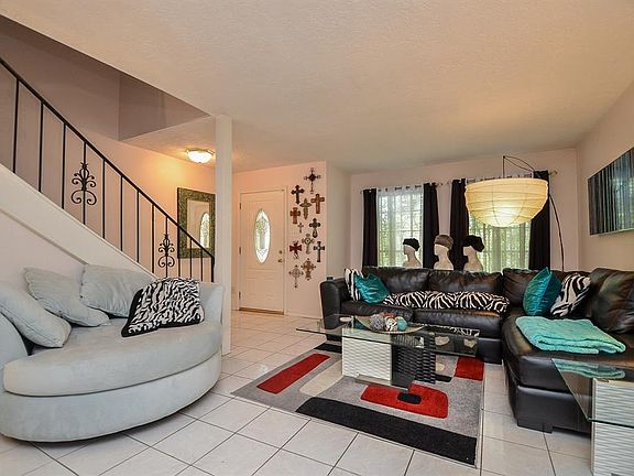 3rd image of 3343 Continental Dr