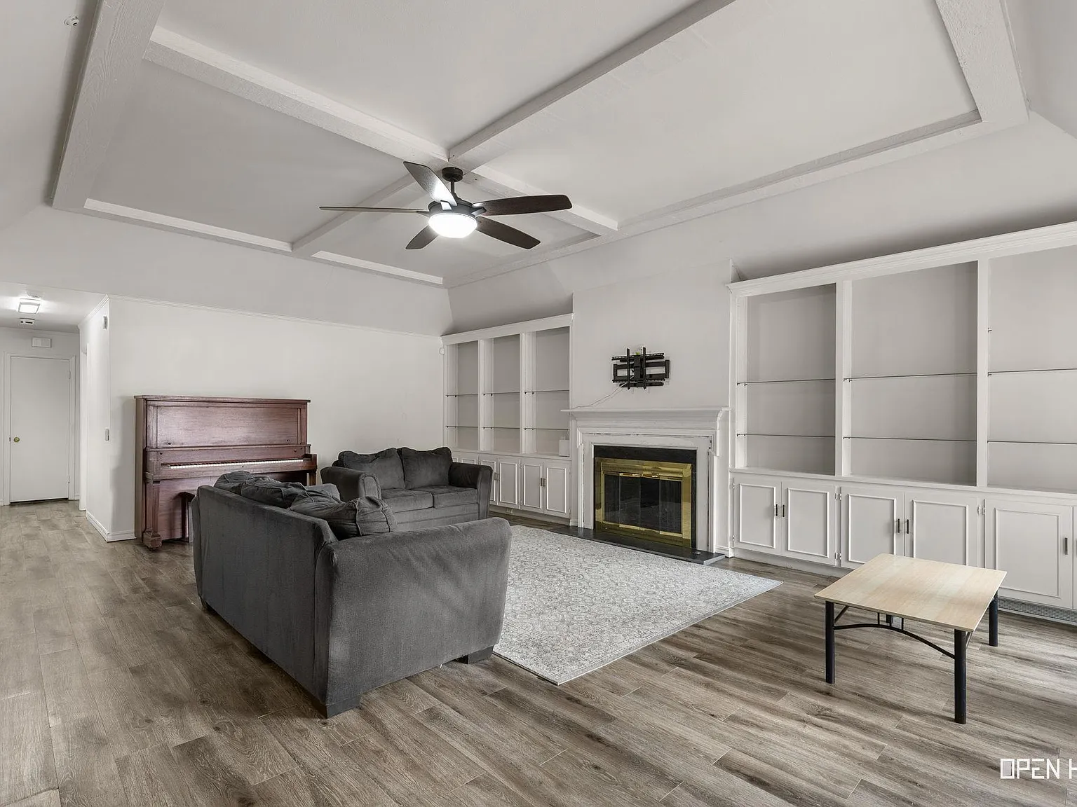 2 bed, 2.5 bath, 1925 sqft, $2,000 — Photo 4