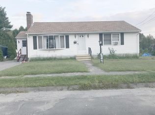 20 Crest Cir, Worcester, MA 01603