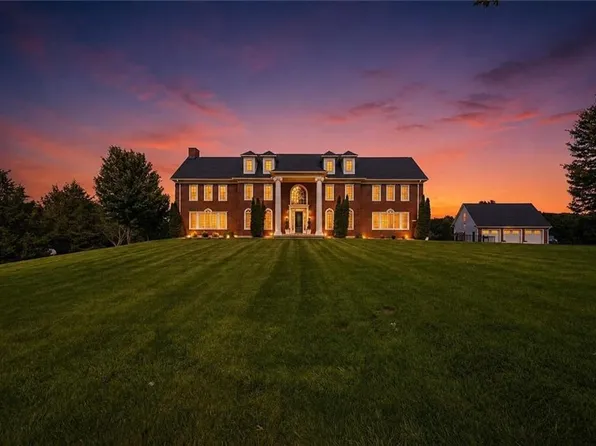 6917 S Arnett Rd, Grain Valley, MO 64029