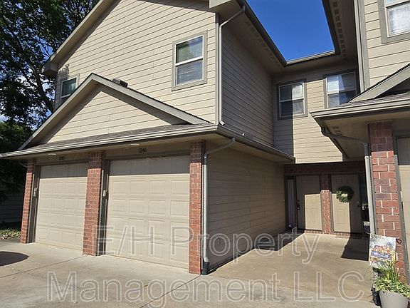 2nd image of 2146 N Woodlawn Blvd