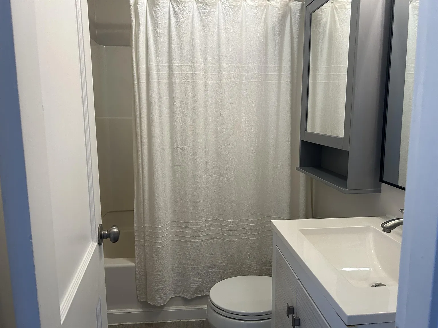 905 Valentine Street - 1 — Photo 3