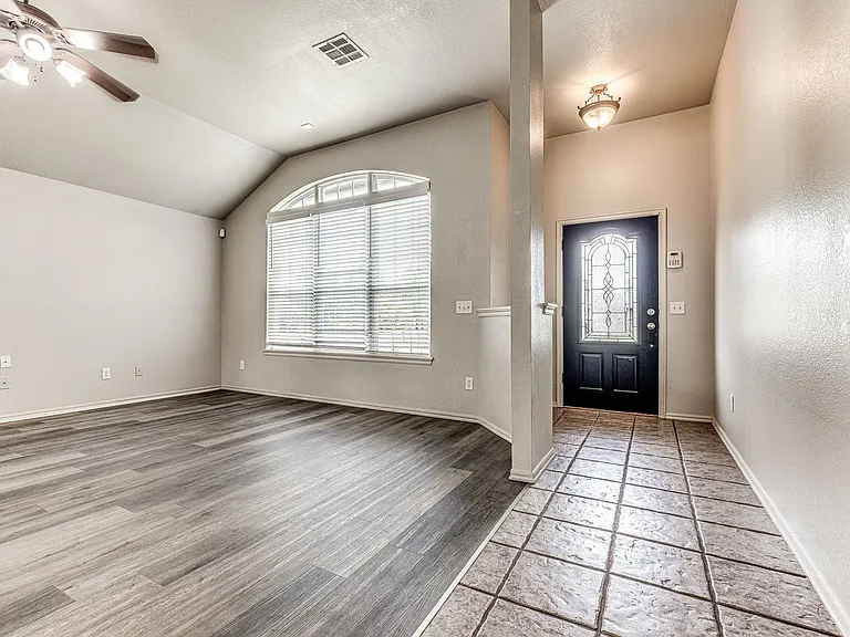 21862 Meadow Mist Ct — Photo 4