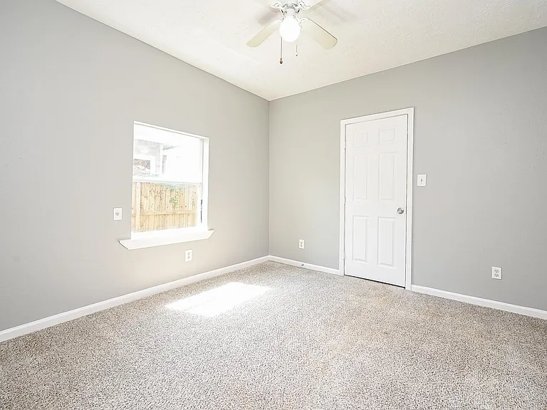 8007 Carver Rd — Photo 21