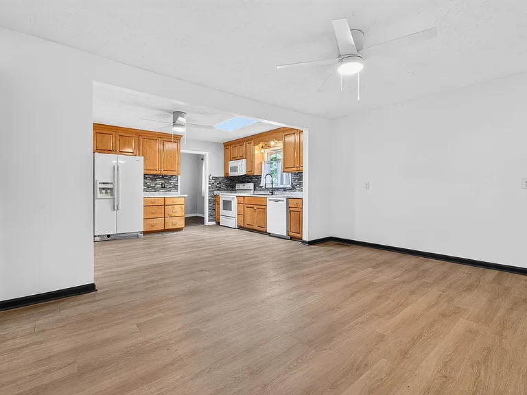 21 Aspenwood Dr — Photo 12