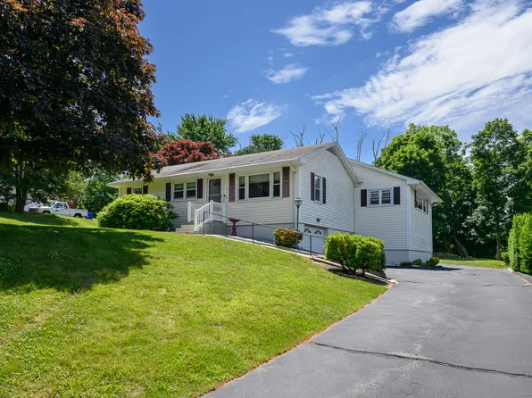 3 Rock Ridge Road, Waterford, CT 06385