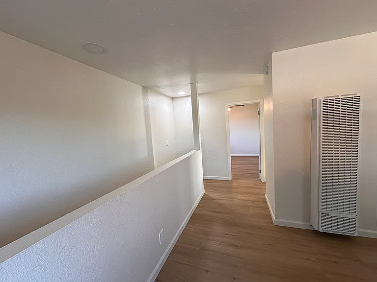 2848 Fairmount Ave — Photo 32