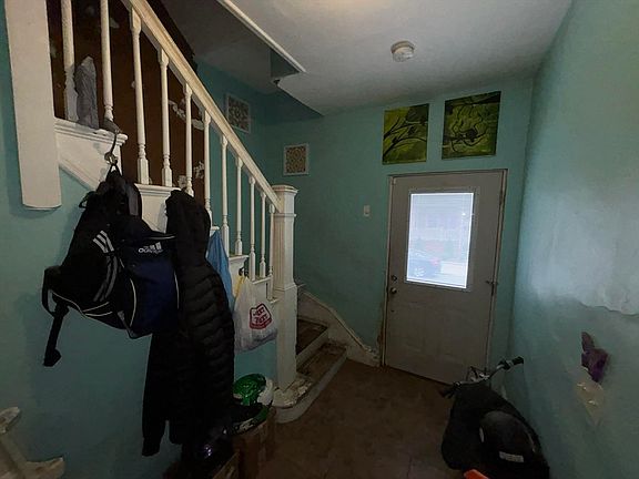 5th image of 215 Springvale Ave