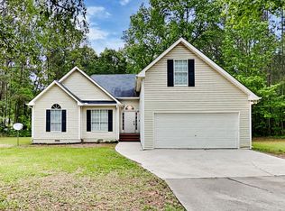 404 Grove Pointe Ct, Locust Grove, GA 30248