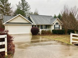 67 Barker Trail Rd, Cleveland, GA 30528