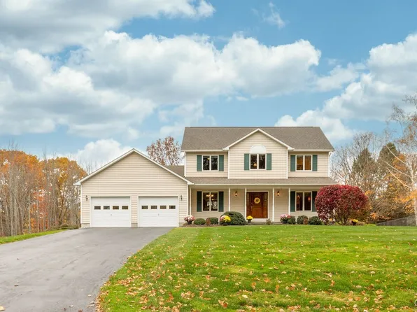 22 Chinook St, Pulaski, NY 13142