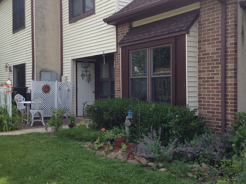 2nd image of 56 Heather Ct