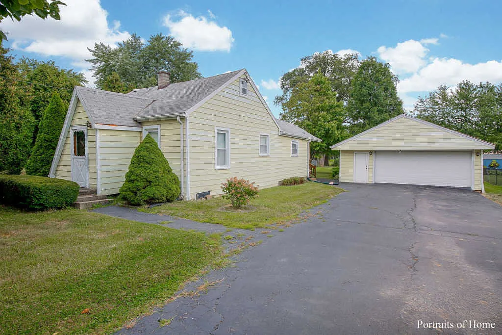 7815 Brookbank Rd photo 1