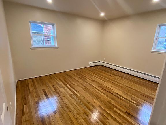 3rd image of 2510 Harding Ave Floor 1
