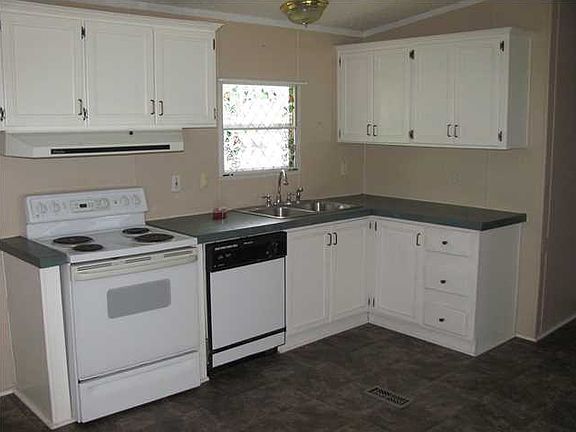 4th image of 158 Whispering Wind Dr