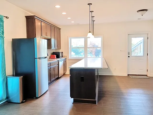 1809 Macarthur Dr — Photo 17