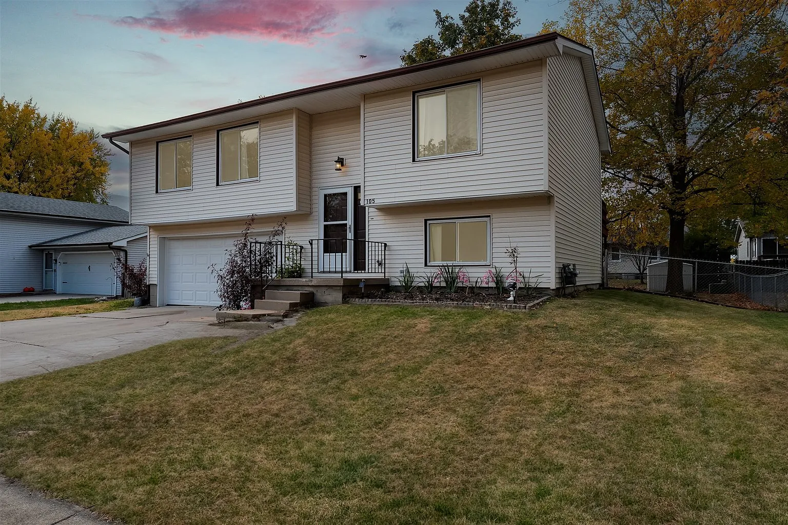 105 Nottingham Chase photo 1