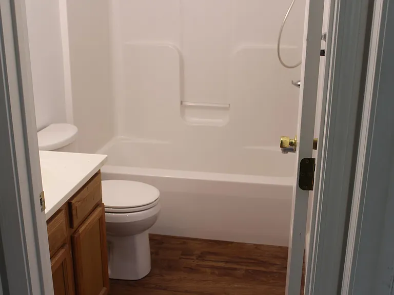 212 Sunshine Ln — Photo 3