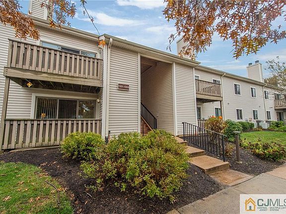 2nd image of 1304 Aspen Dr #1304