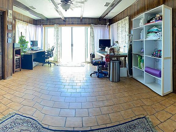 Sunroom or bonus room