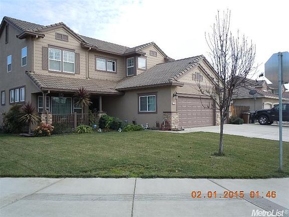 3rd image of 1750 Estancia Dr