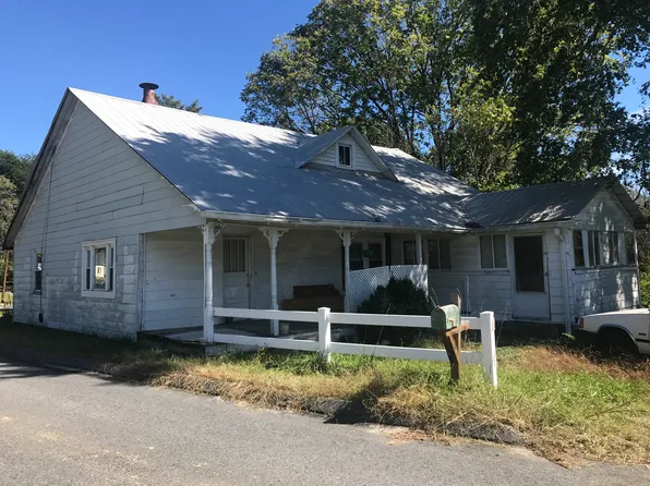 4919 Rhondan Rd, Summerfield, NC 27358