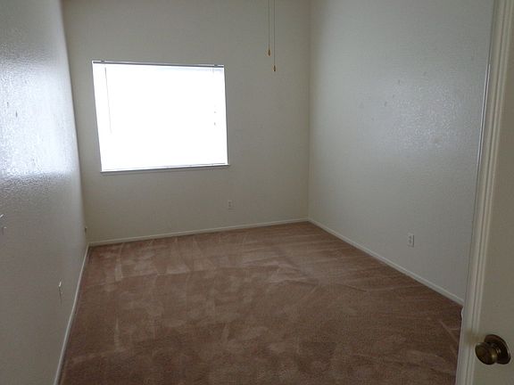 4th image of 1031 Ivy St