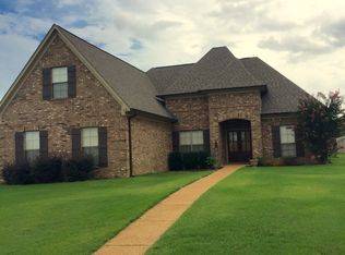 401 Robin Cv, Senatobia, MS 38668