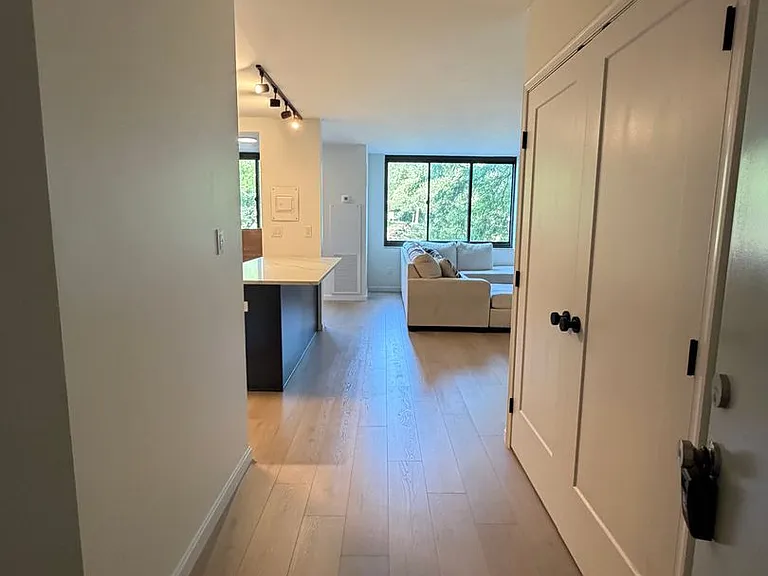 5500 Holmes Run Pkwy #101 — Photo 3