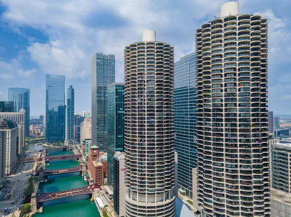 300 N State St APT 2409, Chicago, IL 60654