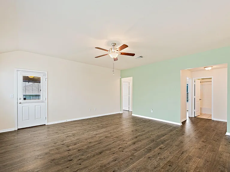 5916 Montrelia Dr — Photo 4