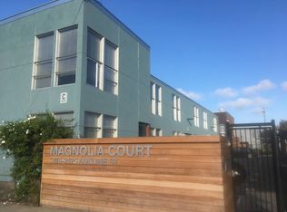 2420 Magnolia St, Oakland, CA 94607